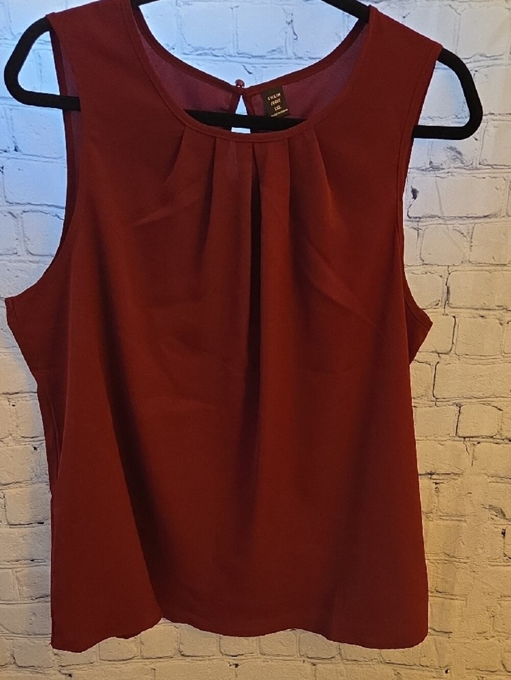 Shein Curve Deep Red Shell Top - Picture 4 of 4